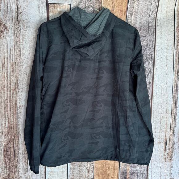 Vuori Jacket Outdoor Trainer Shell Black Camo Hooded Water Resistant Medium - Picture 2 of 8